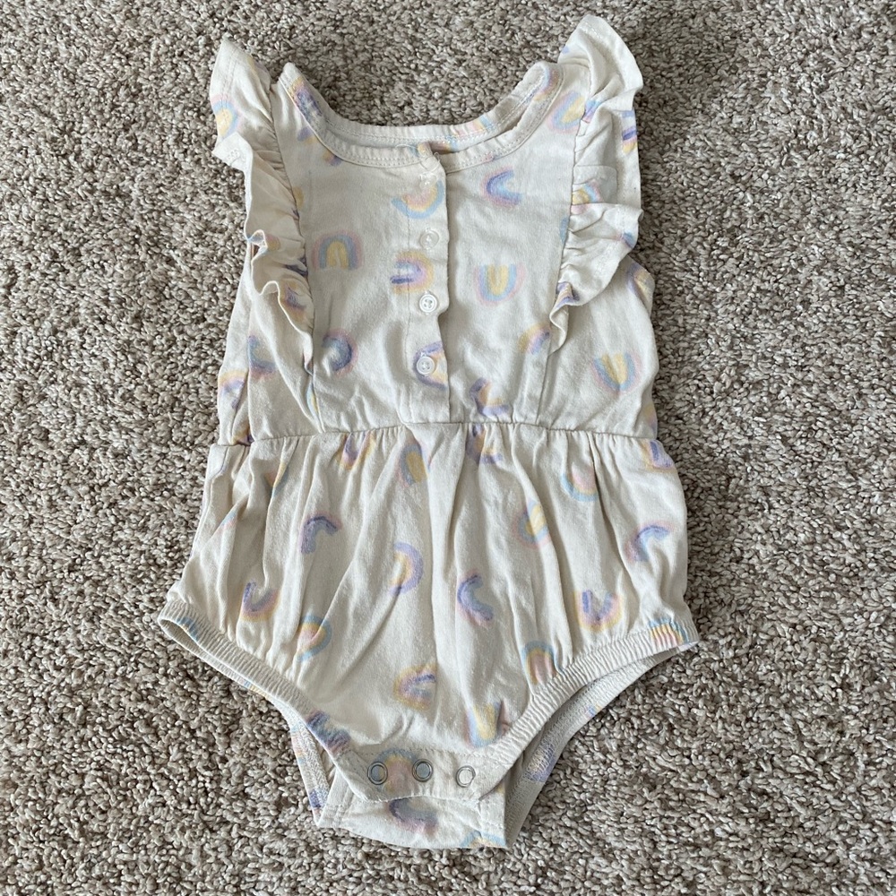 Grayson mini baby girl Rainbow Ruffle Bodysuit One Piece Onesie Size 12 months